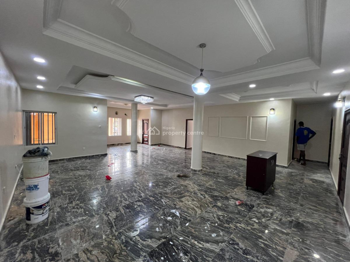 ē Bedroom Apartment, Lekki Phase 1, Lekki, Lagos, Flat / Apartment for Rent