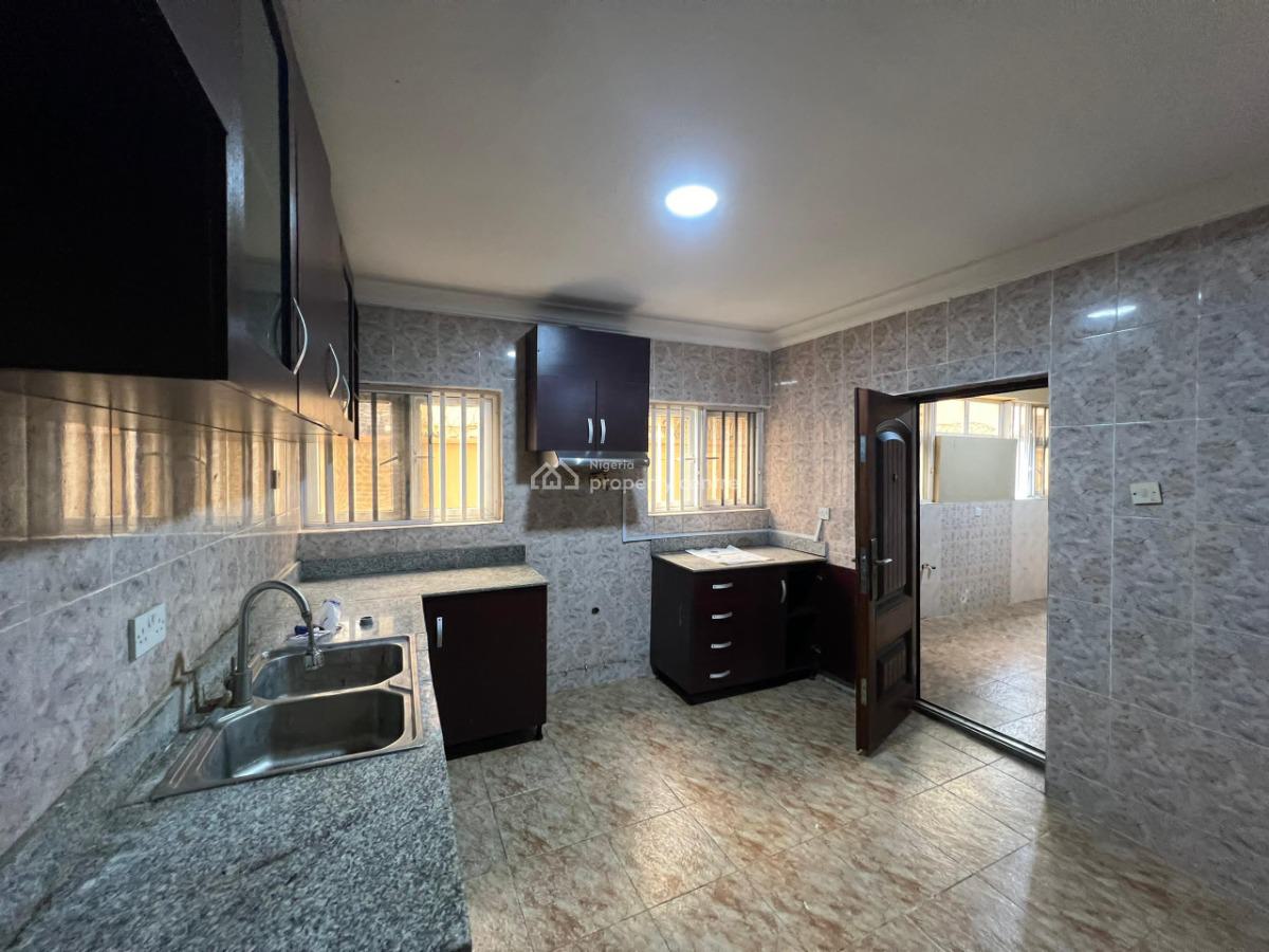 ē Bedroom Apartment, Lekki Phase 1, Lekki, Lagos, Flat / Apartment for Rent