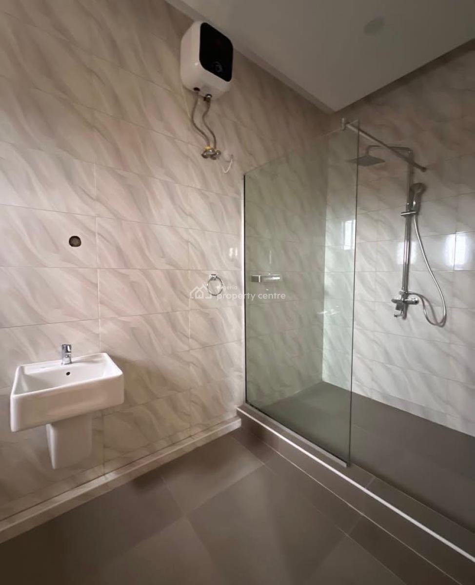 1 Bedroom Apartment with Elevator, Lekki Phase 1, Lekki, Lagos, Flat / Apartment for Rent