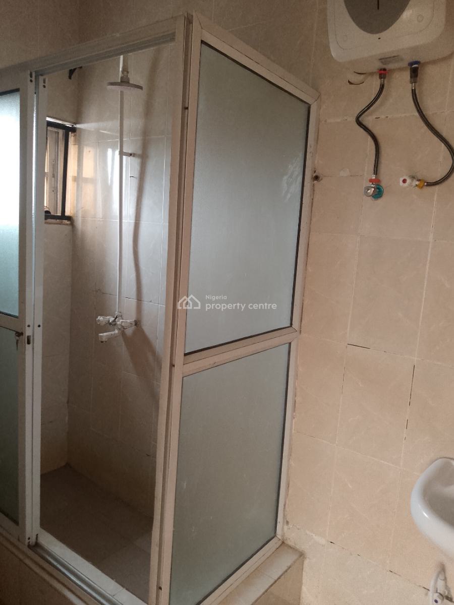Very Spacious and Clean 3bedroom, Ilaje Mobile Road, Ajah, Lagos, Flat / Apartment for Rent