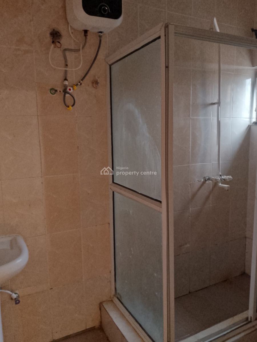 Very Spacious and Clean 3bedroom, Ilaje Mobile Road, Ajah, Lagos, Flat / Apartment for Rent