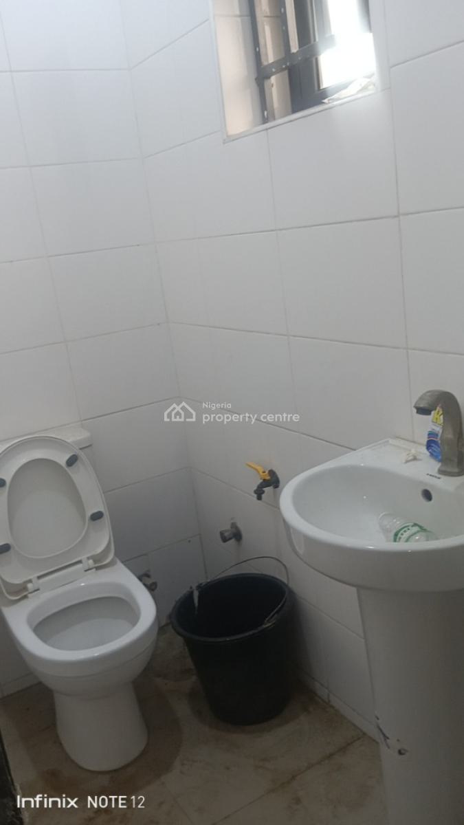 Shop Or Office Space, Fha (f.h.a), Lugbe District, Abuja, Shop for Rent