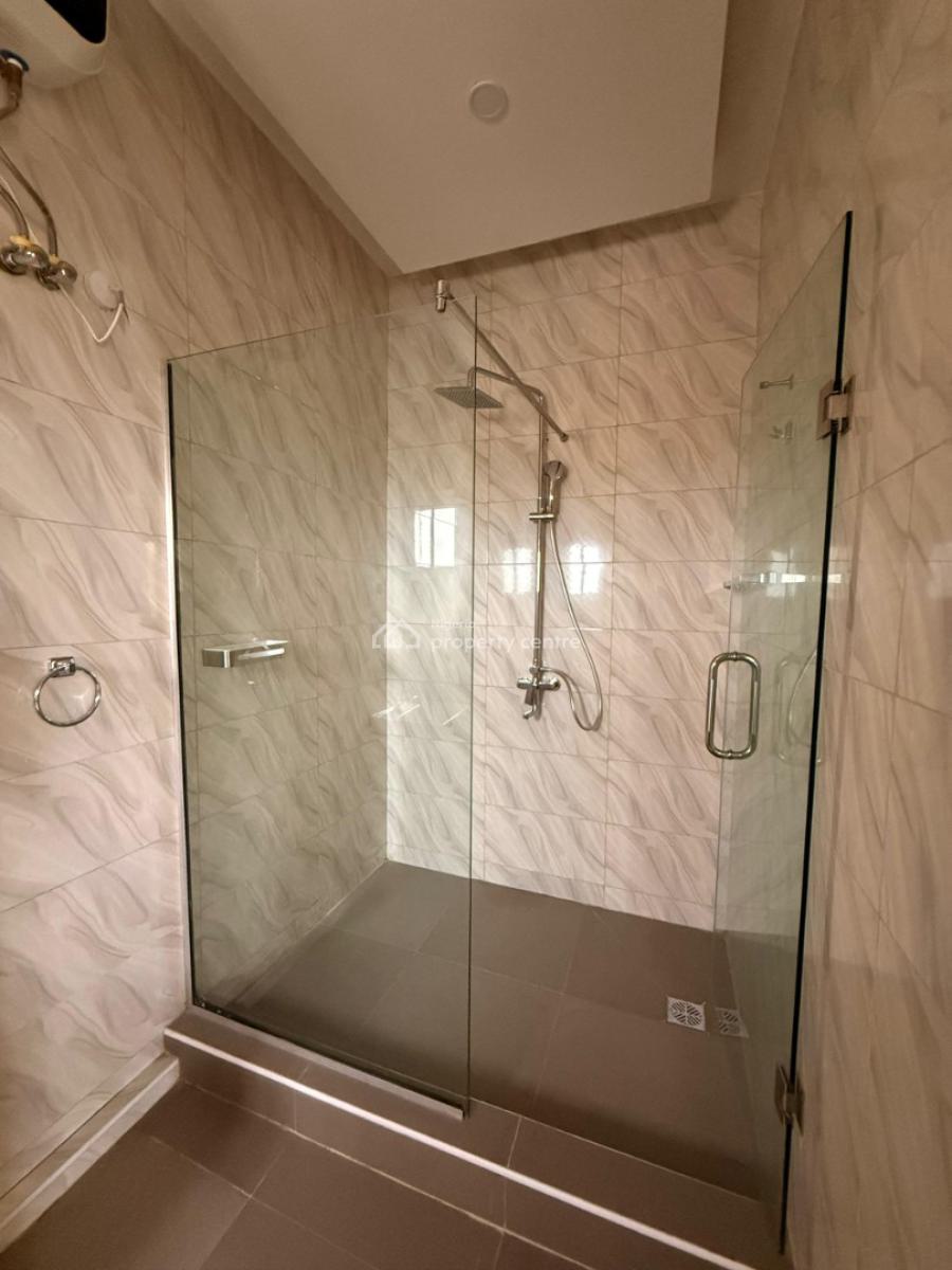 Tastefully Finished Serviced Penthouse 2 Bedroom Flat with a Room Bq, Lekki Phase 1, Lekki, Lagos, Flat / Apartment for Rent