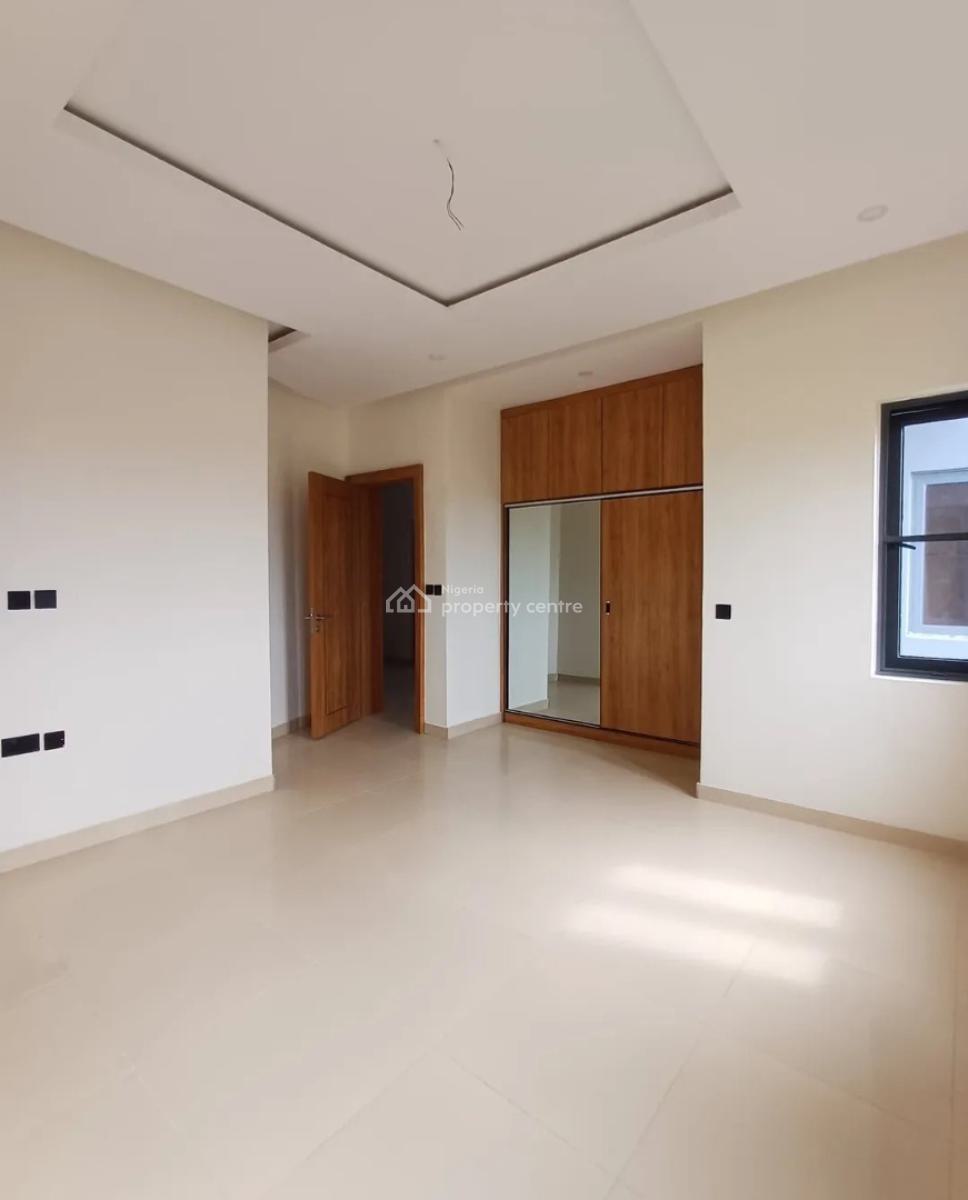 Tastefully Finished Serviced Penthouse 2 Bedroom Flat with a Room Bq, Lekki Phase 1, Lekki, Lagos, Flat / Apartment for Rent