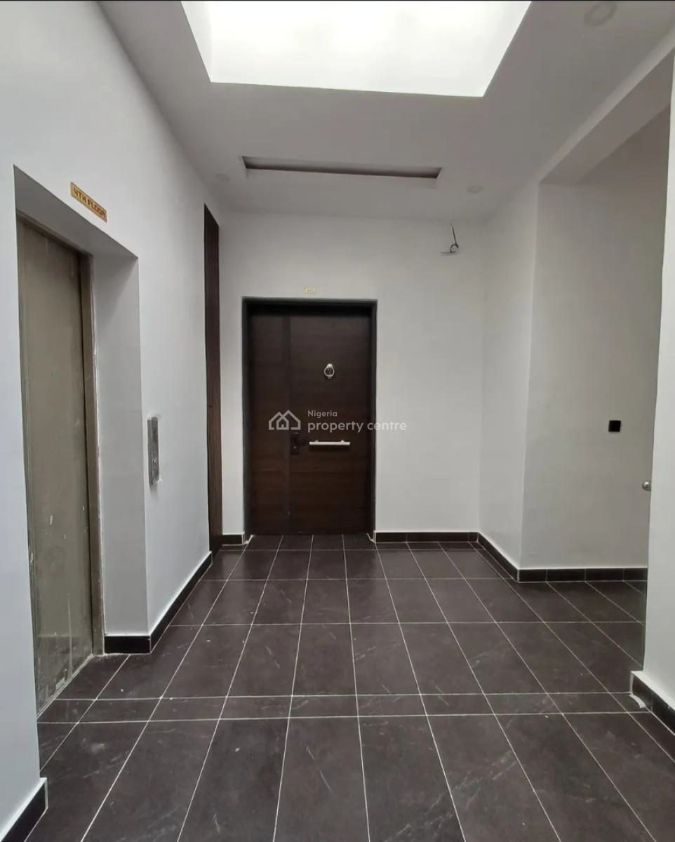 Tastefully Finished Serviced Penthouse 2 Bedroom Flat with a Room Bq, Lekki Phase 1, Lekki, Lagos, Flat / Apartment for Rent