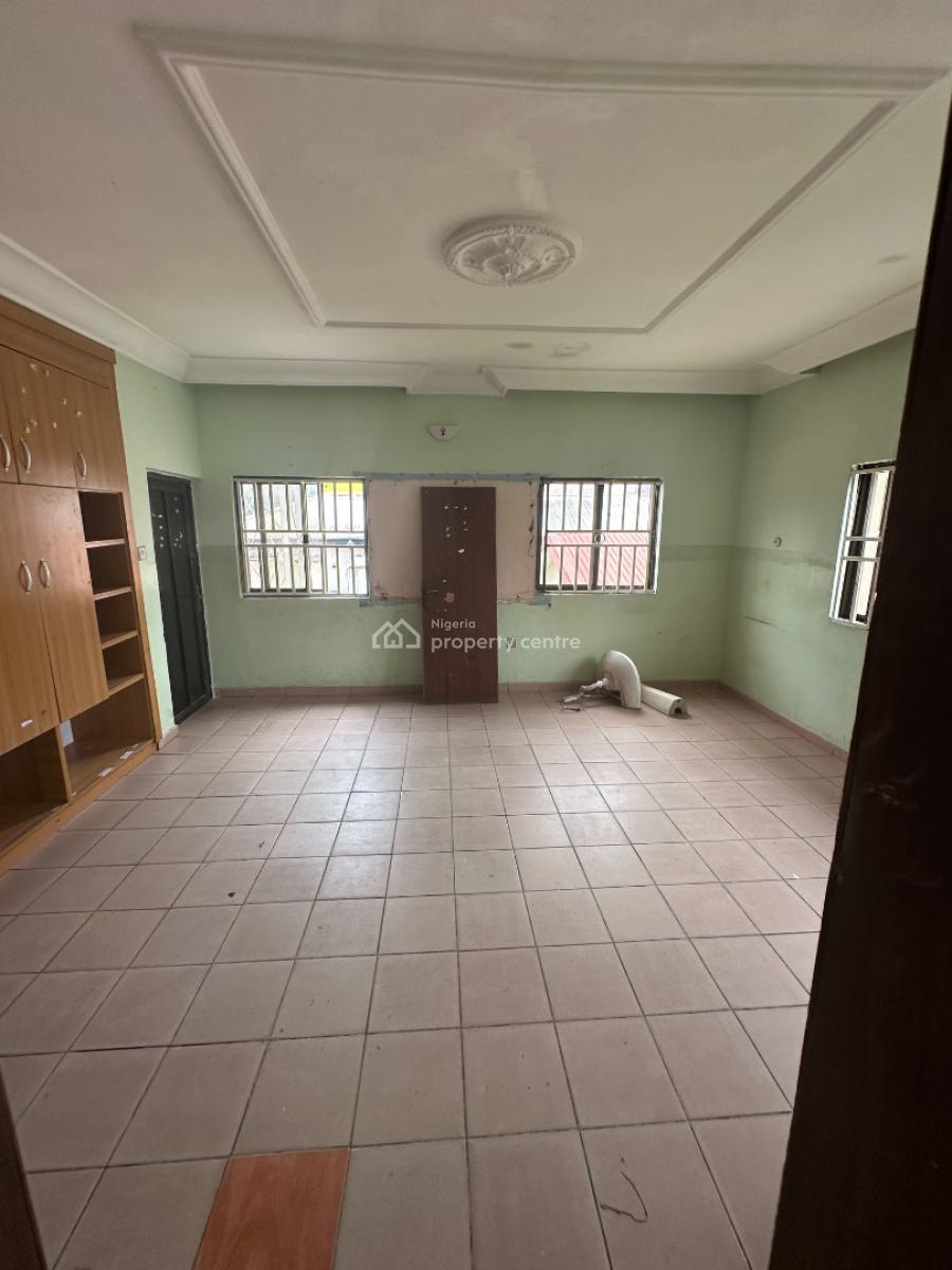 a Standard One Room Self Contain Apartment in a Decent Location, Not Far From Crush Cafe 1st Avenue, Gwarinpa, Abuja, Self Contain (single Rooms) for Rent