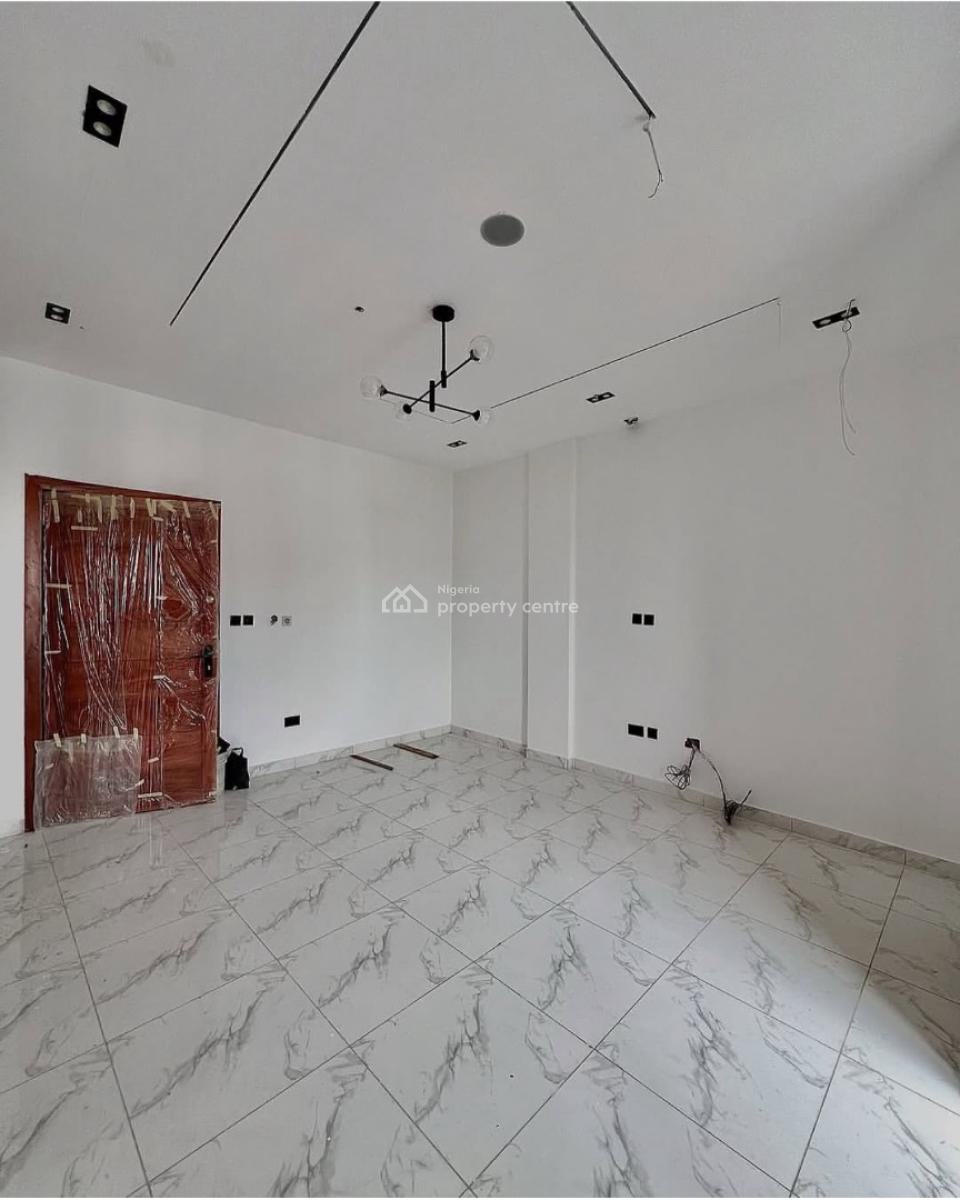 Fully Serviced 2 Bedroom Apartment with Swimming Pool & Gym, Ologolo Lekki Lagos, Ologolo, Lekki, Lagos, Block of Flats for Sale