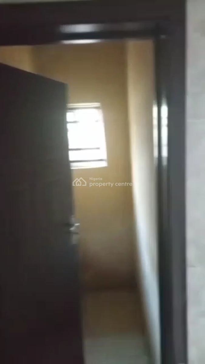 Sharp 3 Bedroom Flat Ensuite, Green Field Estate, Ago Palace, Isolo, Lagos, Flat / Apartment for Rent