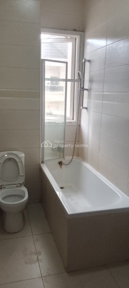 a Spacious 3 Bedroom Apartment, Chevron Drive Chevy View Estate, Lekki, Lagos, Flat / Apartment for Rent