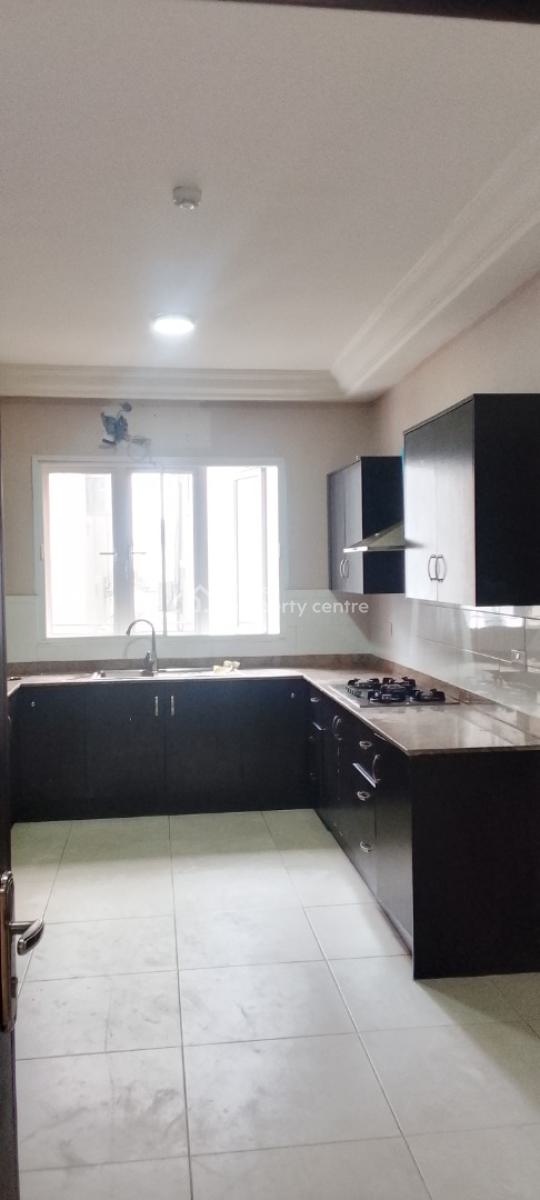 a Spacious 3 Bedroom Apartment, Chevron Drive Chevy View Estate, Lekki, Lagos, Flat / Apartment for Rent