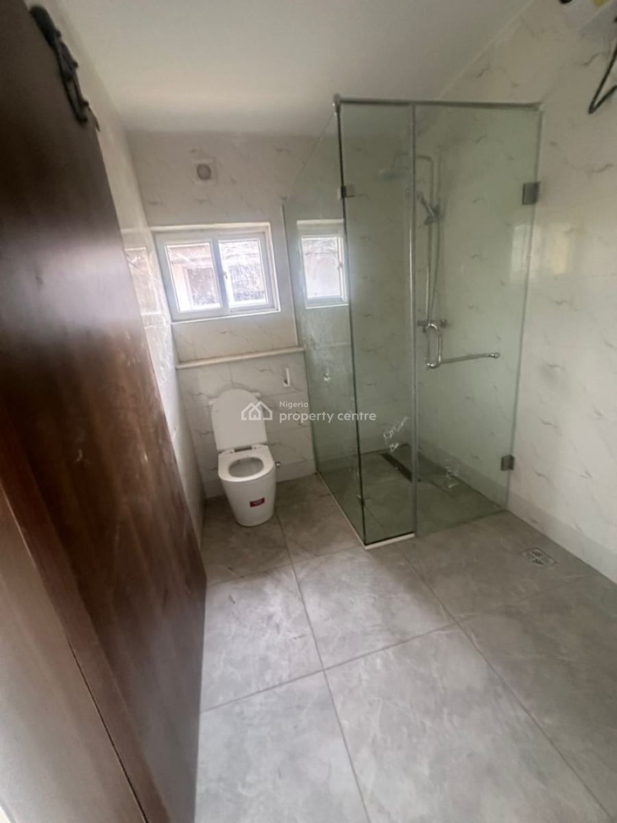 Standard Renovated 4 Bedrooms Semi Detached House with En-suite Bq, Oniru, Victoria Island (vi), Lagos, Semi-detached Duplex for Sale