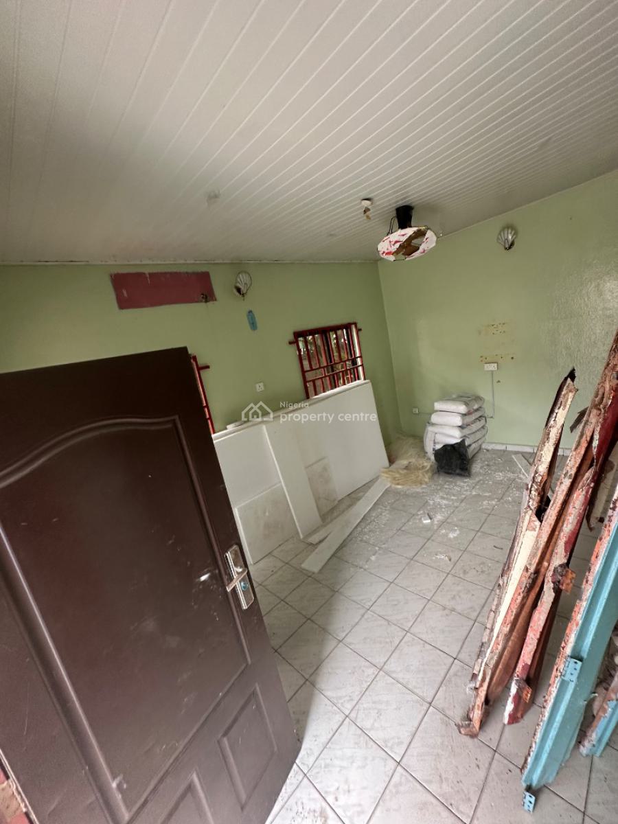 Two Bedroom Apartment in a Decent Neighborhood, First Avenue Around Crush Cafe, Gwarinpa, Abuja, Flat / Apartment for Rent