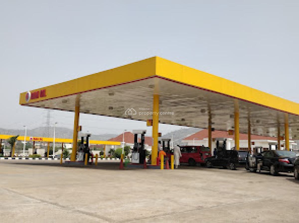 Functional Filling Station, Kubwa Expressed Way, Gwarinpa, Abuja, Filling Station for Sale