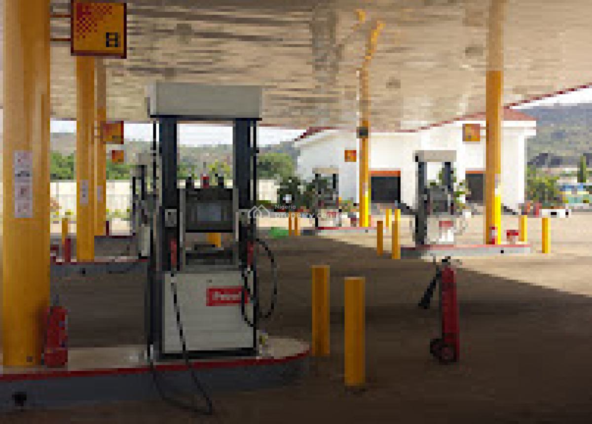 Functional Filling Station, Kubwa Expressed Way, Gwarinpa, Abuja, Filling Station for Sale