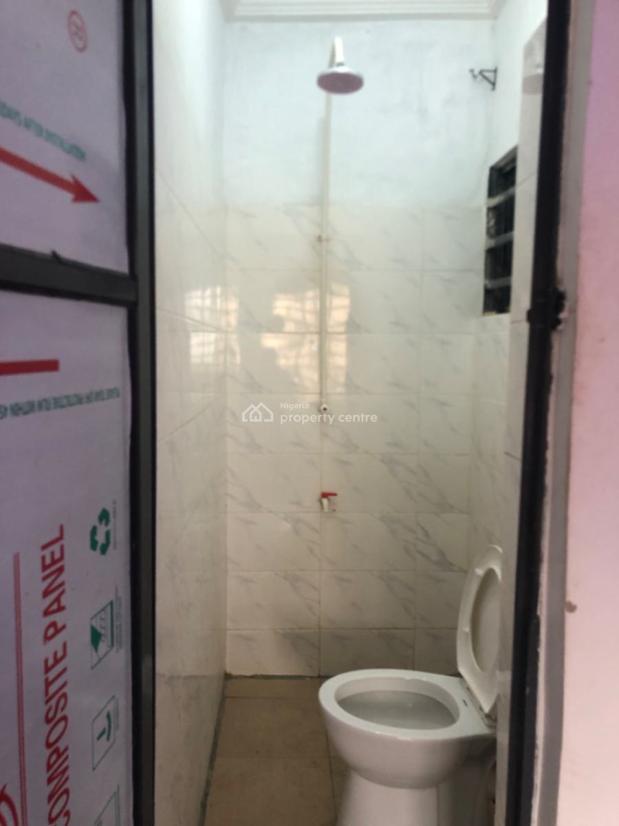 Standard Room Self with Car Park Personal Prepaid and Cabinets, Shomolu, Lagos, Self Contain (single Rooms) for Rent