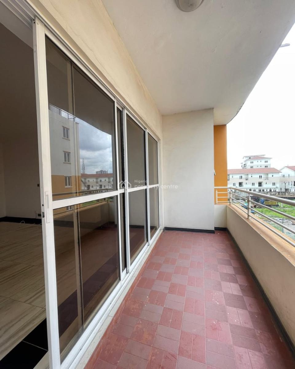 3-bedroom Apartment with Bq in Yaba, Yaba, Lagos, Flat / Apartment for Sale