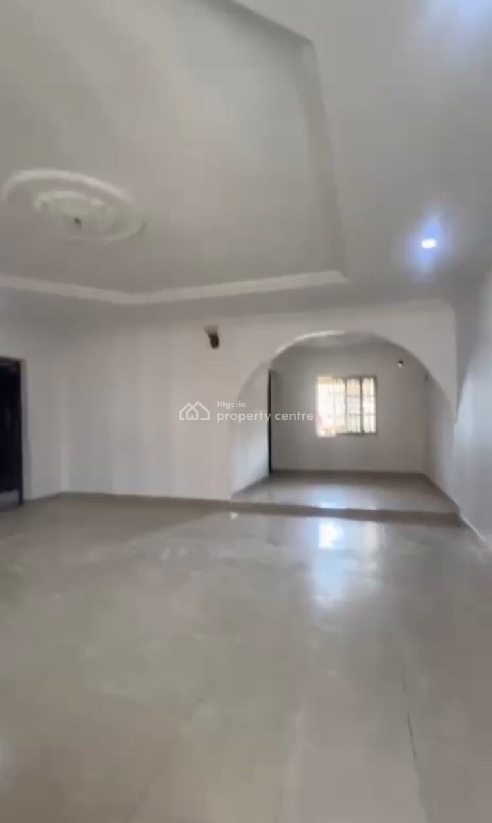 Massive Large 2 Bedroom En-suite Flat, Wuye Main, Wuye, Abuja, House for Rent