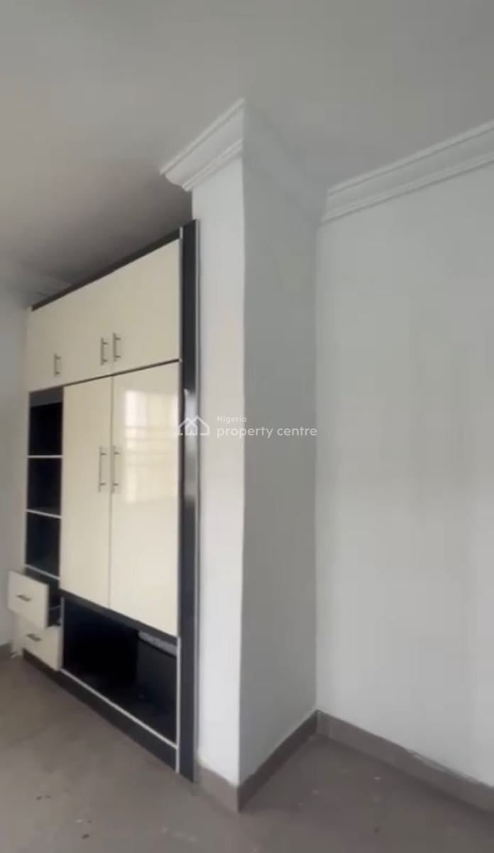 Massive Large 2 Bedroom En-suite Flat, Wuye Main, Wuye, Abuja, House for Rent