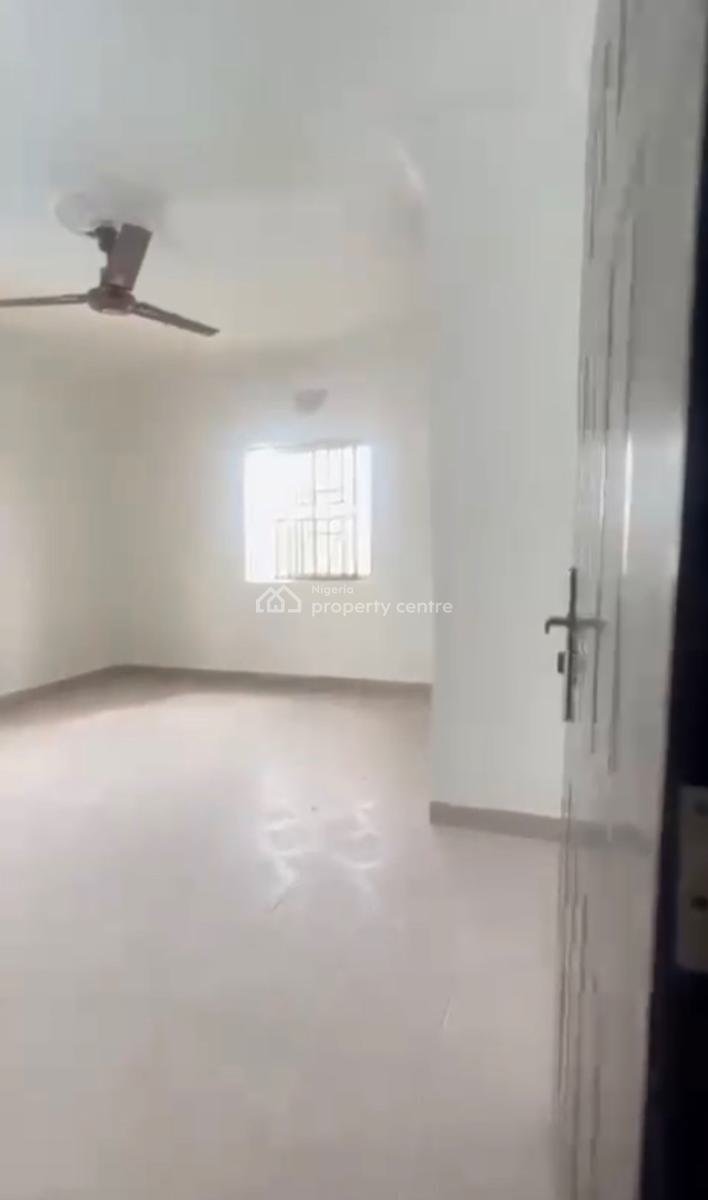 Massive Large 2 Bedroom En-suite Flat, Wuye Main, Wuye, Abuja, House for Rent