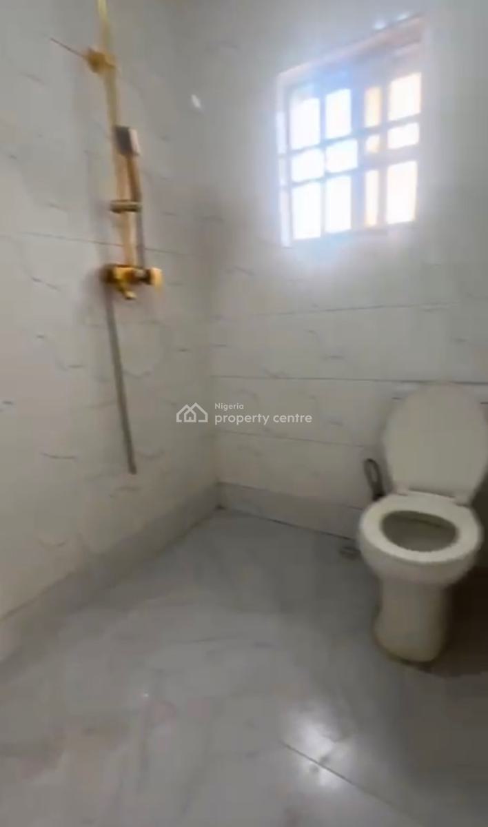 Massive Large 2 Bedroom En-suite Flat, Wuye Main, Wuye, Abuja, House for Rent