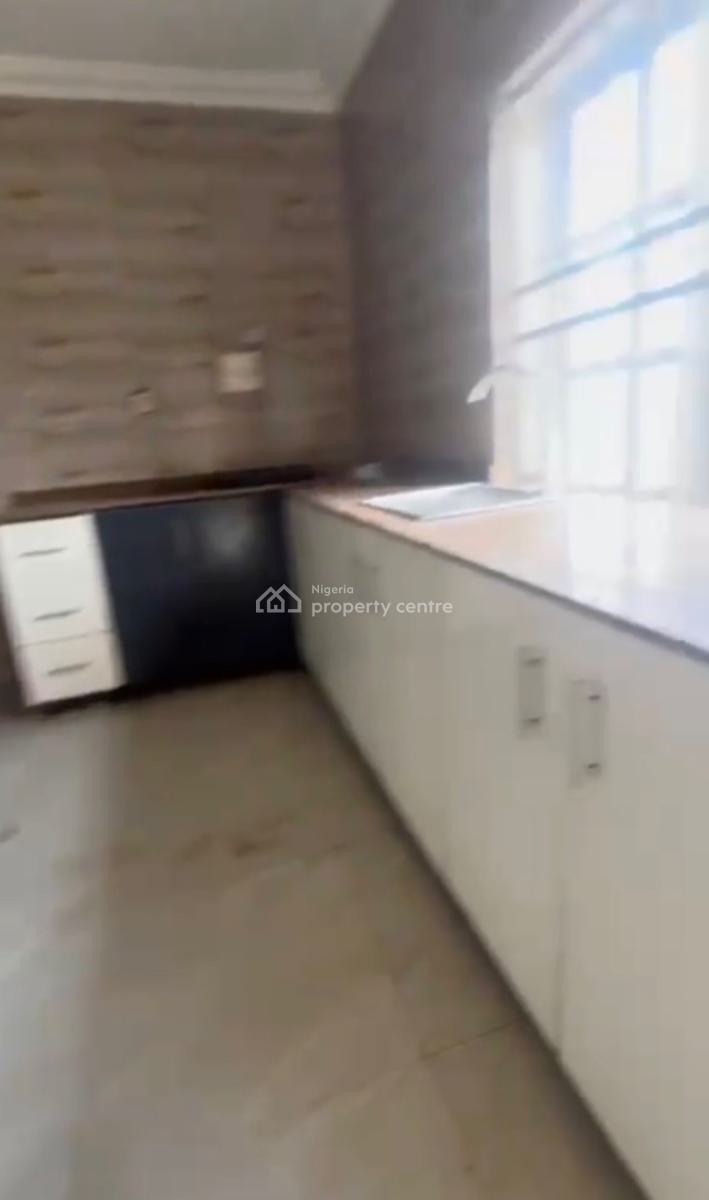 Massive Large 2 Bedroom En-suite Flat, Wuye Main, Wuye, Abuja, House for Rent