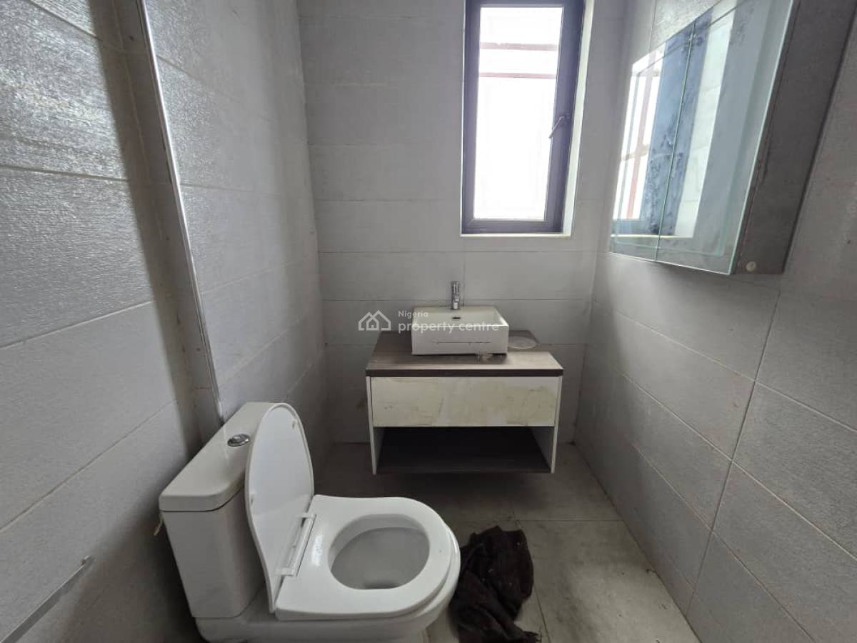 Luxurious Fully Serviced 2 Bedroom Apartment with Excellent Facilities, Periwinkle Estate, Lekki Phase 1, Lekki, Lagos, Flat / Apartment for Rent