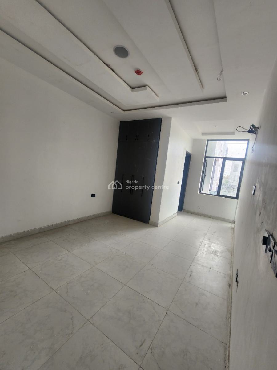 Executive Bedroom Apartments, Off Admiralty Road, Lekki Phase 1, Lekki, Lagos, Flat / Apartment for Sale