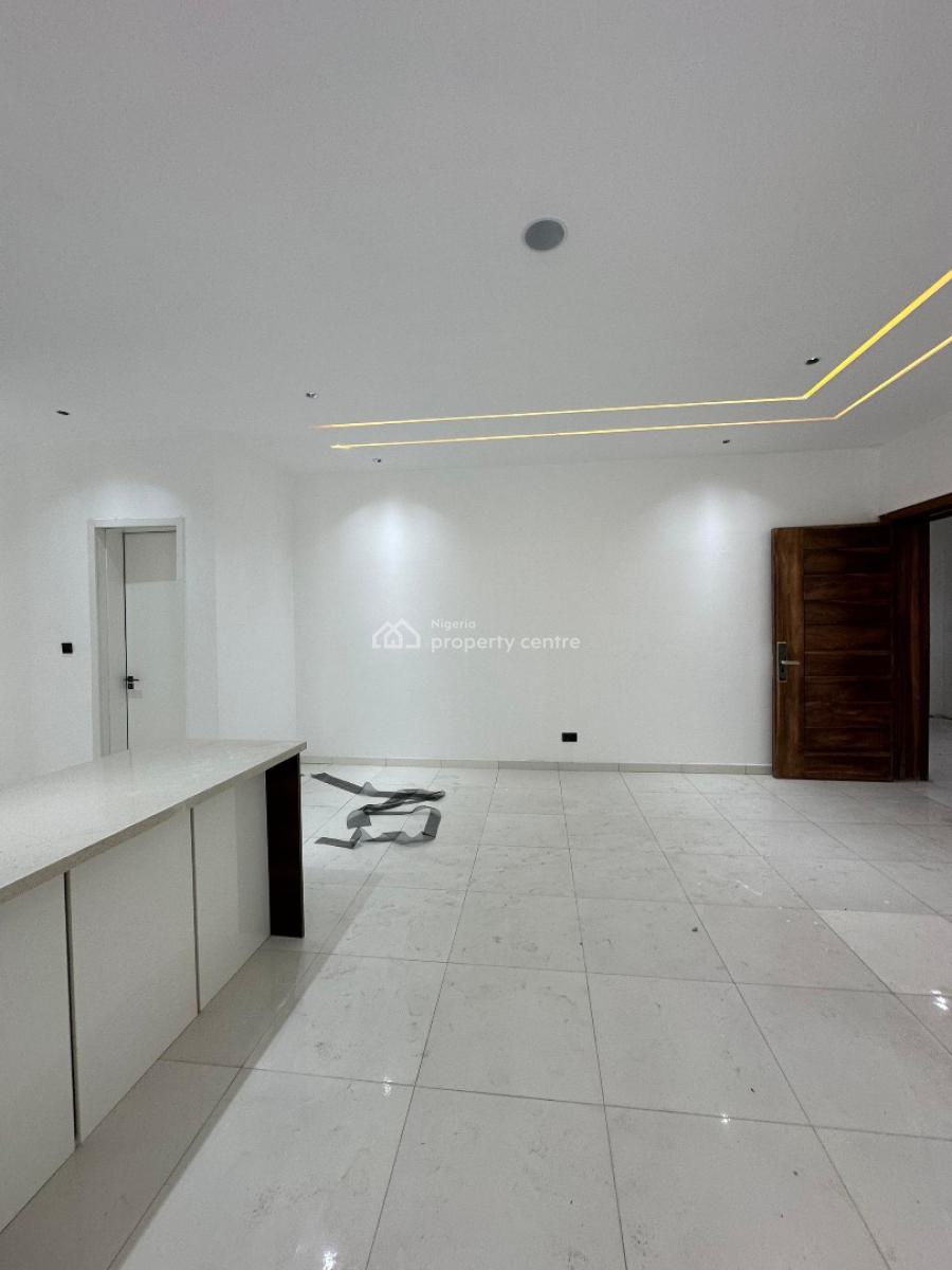 Nicely Built 2 Bedroom Apartment with Pool, Elevator and Reception, Lekki Phase 1, Lekki, Lagos, Flat / Apartment for Sale