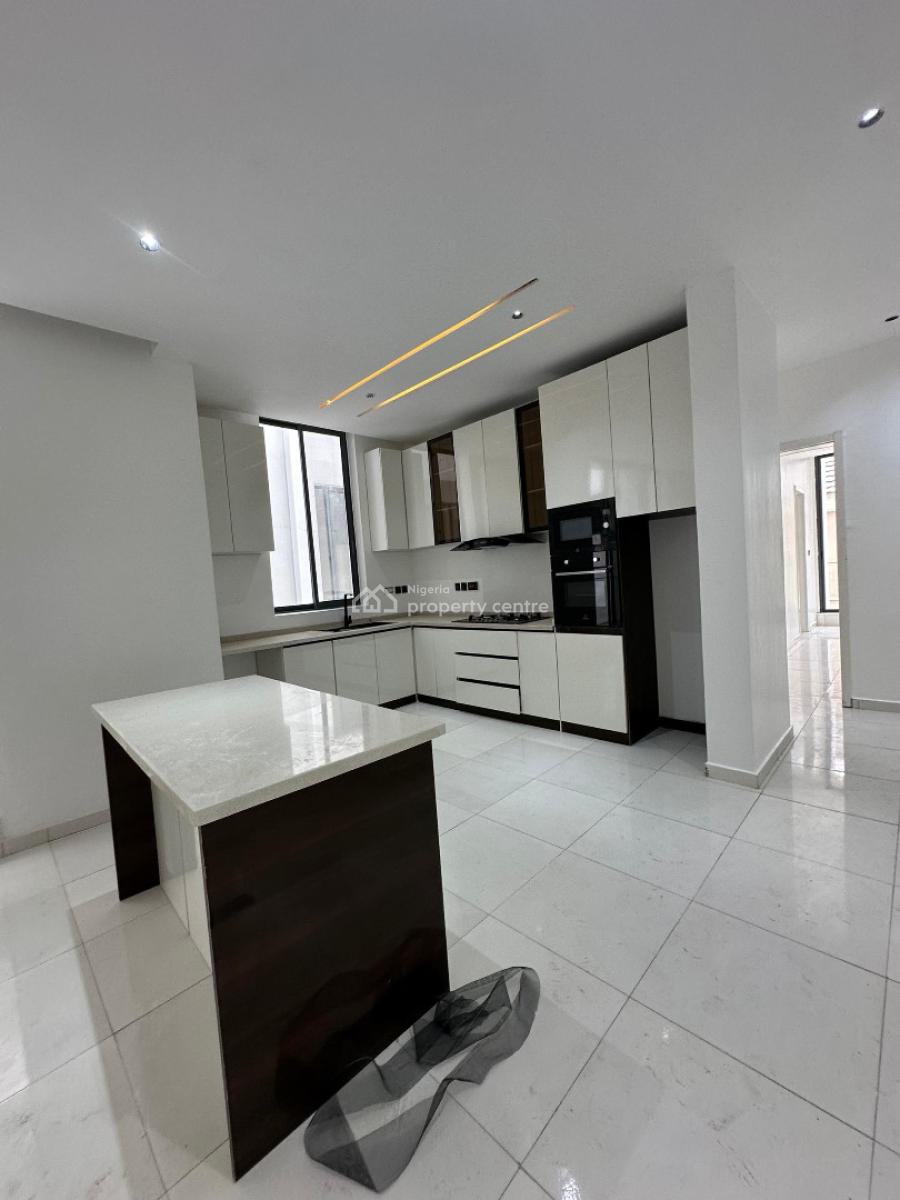 Nicely Built 2 Bedroom Apartment with Pool, Elevator and Reception, Lekki Phase 1, Lekki, Lagos, Flat / Apartment for Sale