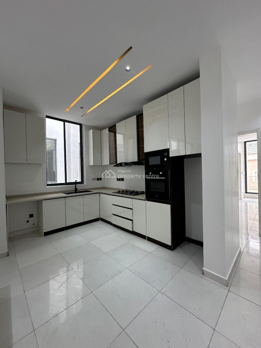 Nicely Built 2 Bedroom Apartment with Pool, Elevator and Reception, Lekki Phase 1, Lekki, Lagos, Flat / Apartment for Sale