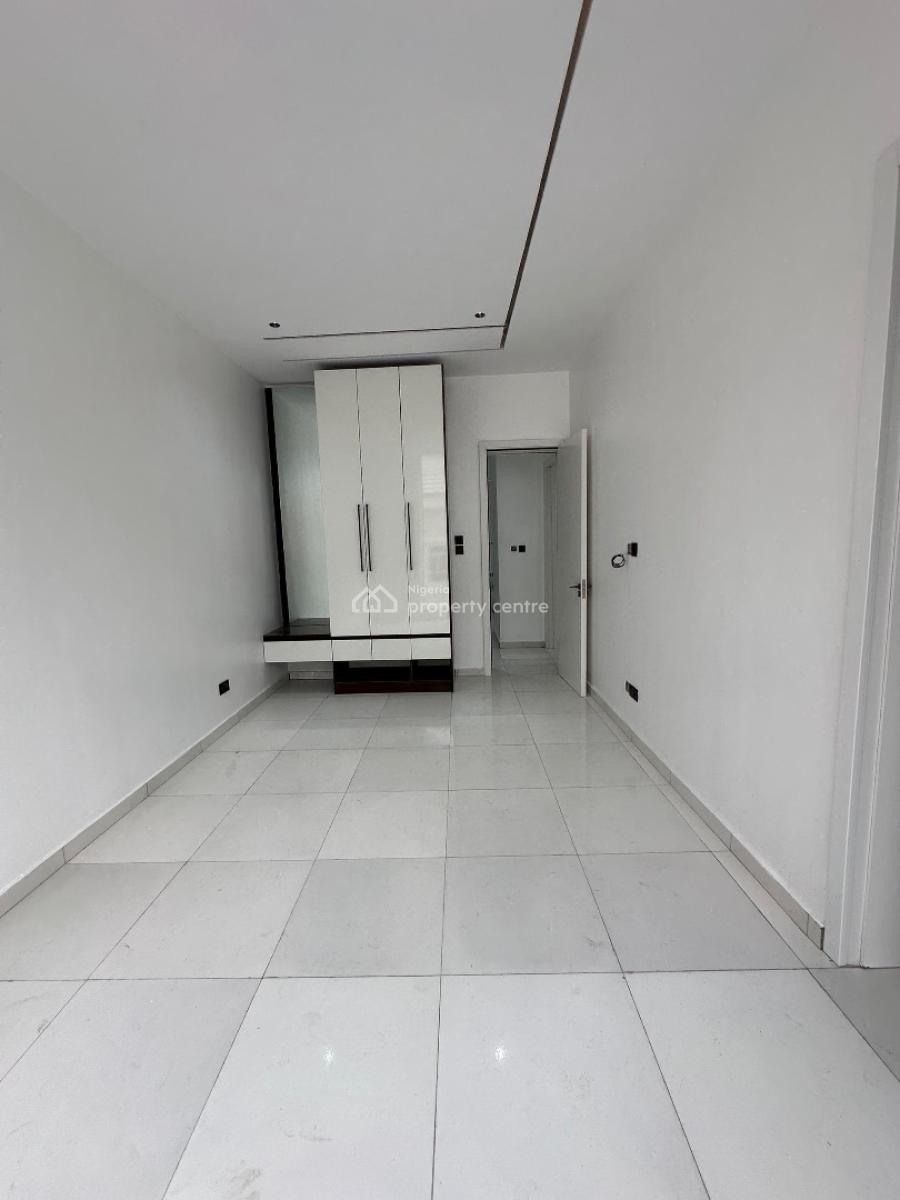 Nicely Built 2 Bedroom Apartment with Pool, Elevator and Reception, Lekki Phase 1, Lekki, Lagos, Flat / Apartment for Sale