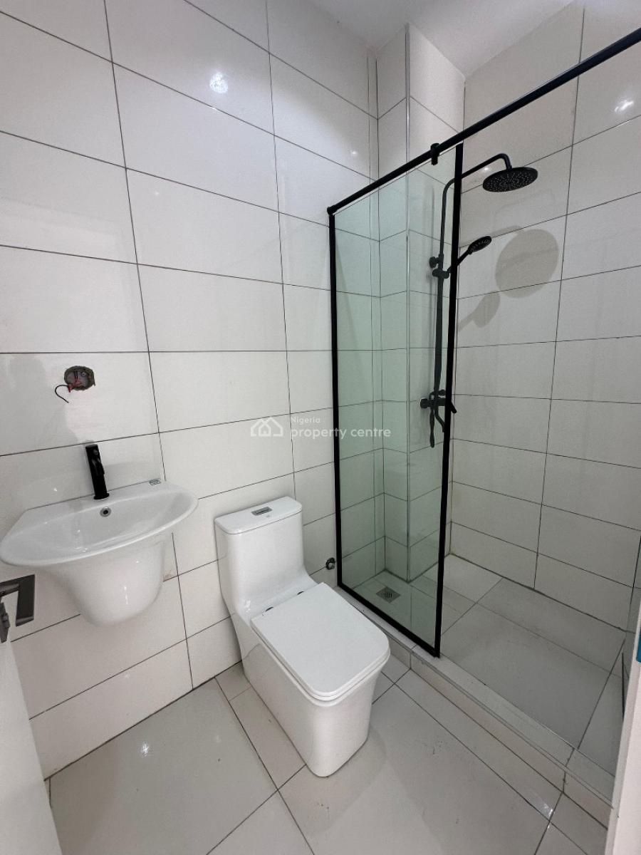 Nicely Built 2 Bedroom Apartment with Pool, Elevator and Reception, Lekki Phase 1, Lekki, Lagos, Flat / Apartment for Sale