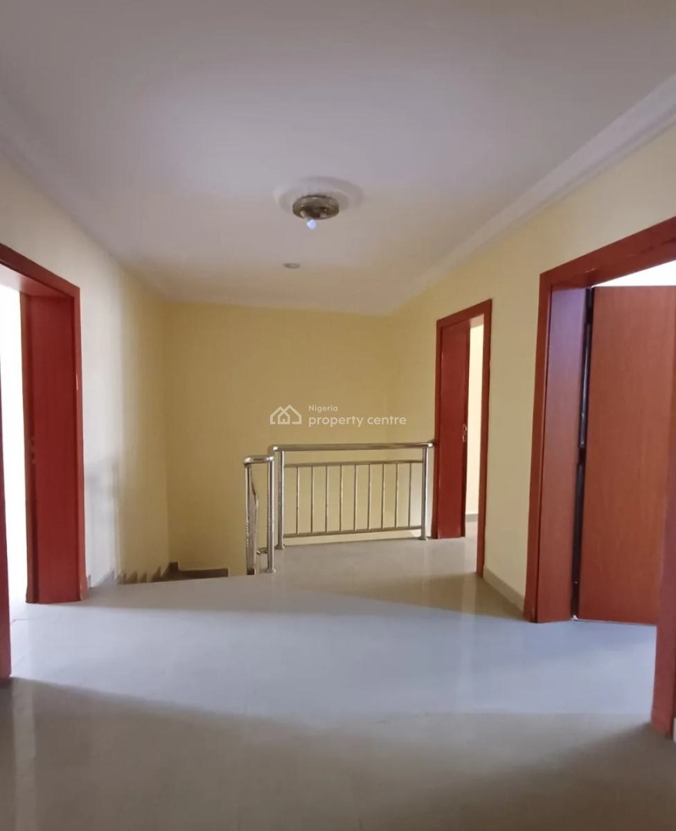 Lovely Serviced 3 Bedroom Terrace with a Room Bq, Lekki Phase 1, Lekki, Lagos, Terraced Duplex for Rent
