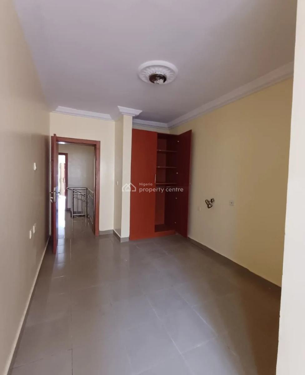 Lovely Serviced 3 Bedroom Terrace with a Room Bq, Lekki Phase 1, Lekki, Lagos, Terraced Duplex for Rent