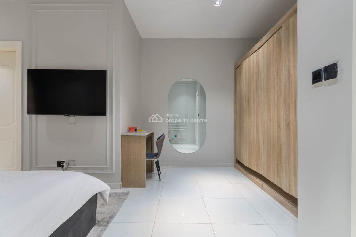 Brand New 2 Bedroom Penthouse Seaview with Ps5, Lekki Phase 1, Lekki, Lagos, Flat / Apartment Short Let