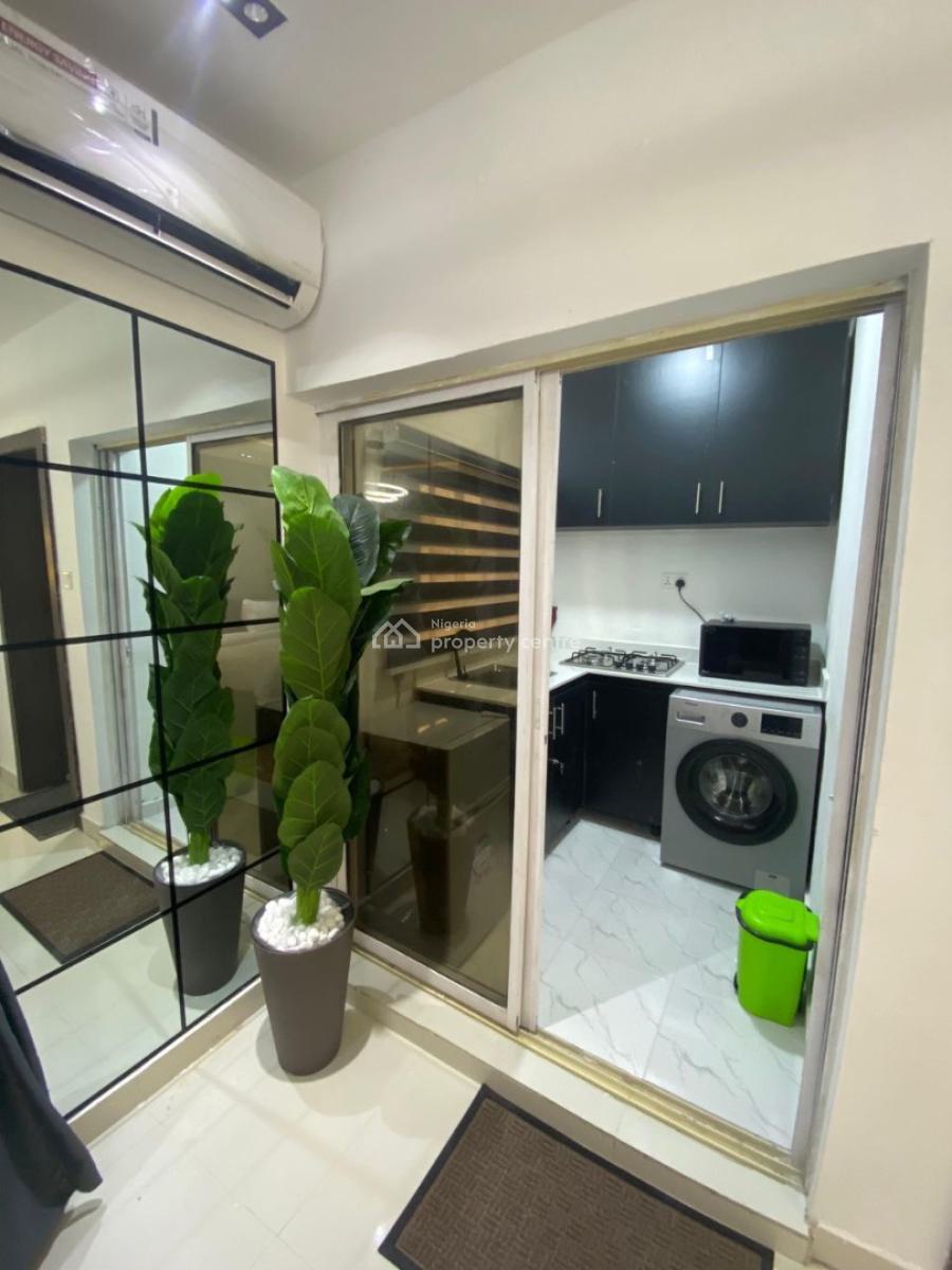 Spacious Studio Apartment, Lekki Phase 1, Lekki, Lagos, Flat / Apartment Short Let