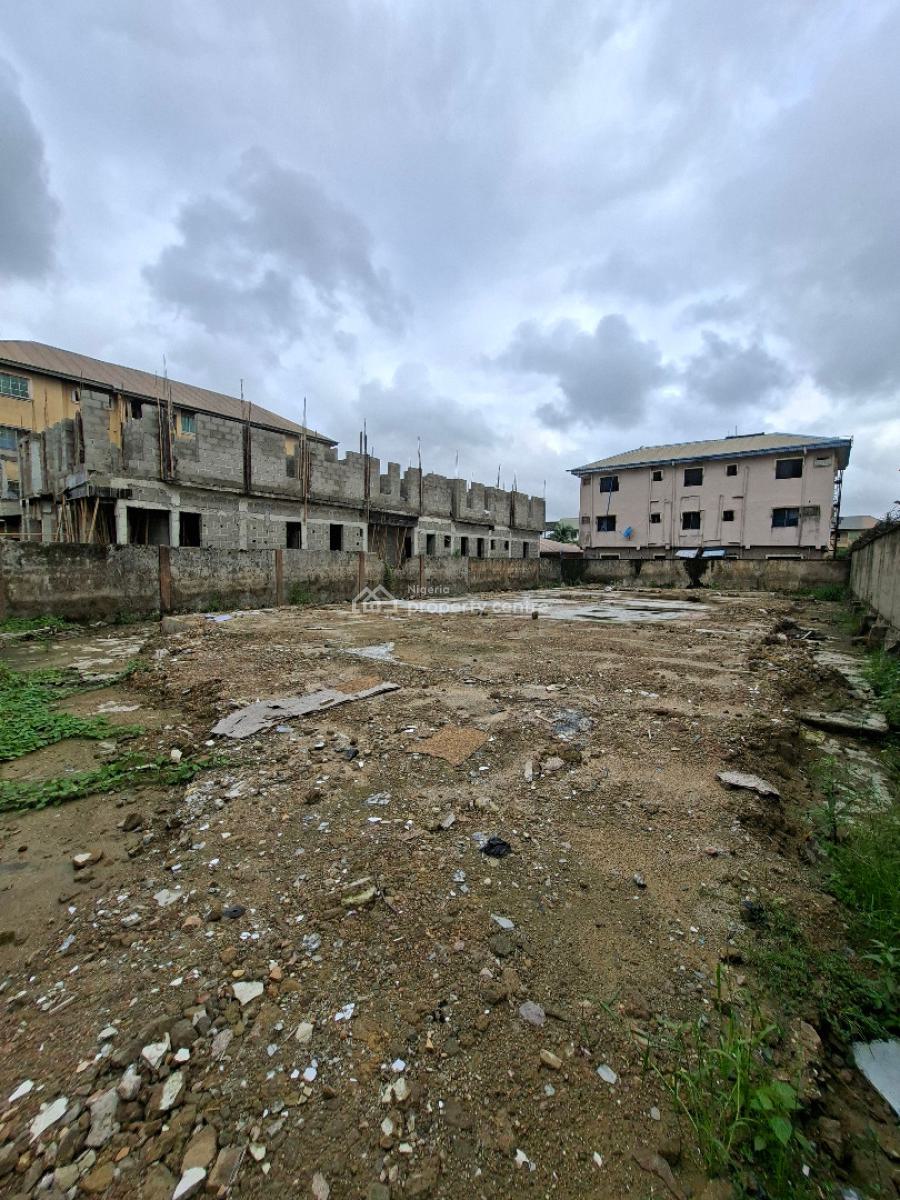 Dry Full Plot in an Estate, Market Square, Parkview Estate, Ago Palace, Isolo, Lagos, Residential Land for Sale