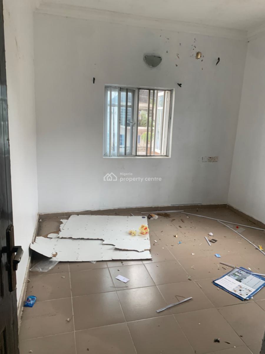 Lovely Nice 2 Bedroom Flat Upstairs, Mobil Road Ilaje, Ajah, Lagos, Flat / Apartment for Rent
