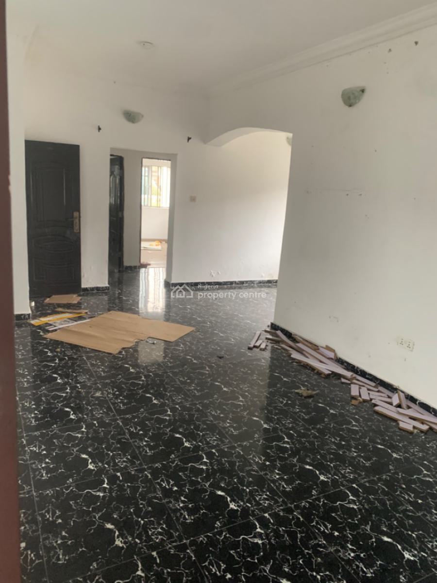 Lovely Nice 2 Bedroom Flat Upstairs, Mobil Road Ilaje, Ajah, Lagos, Flat / Apartment for Rent