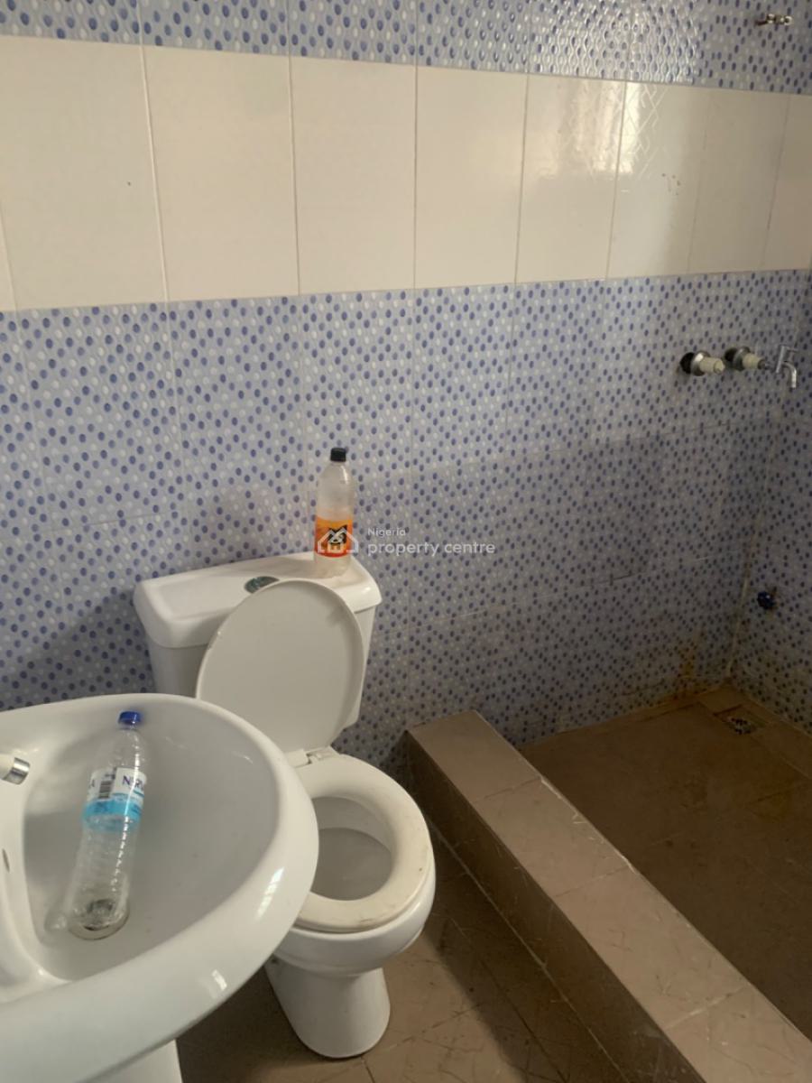 Lovely Nice 2 Bedroom Flat Upstairs, Mobil Road Ilaje, Ajah, Lagos, Flat / Apartment for Rent