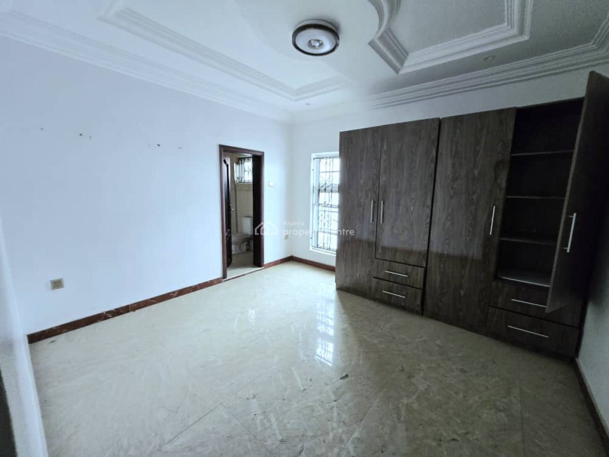 Lovely Spacious 4 Units of 3-bedroom Apartments, Lekki Phase 1, Lekki, Lagos, Flat / Apartment for Rent