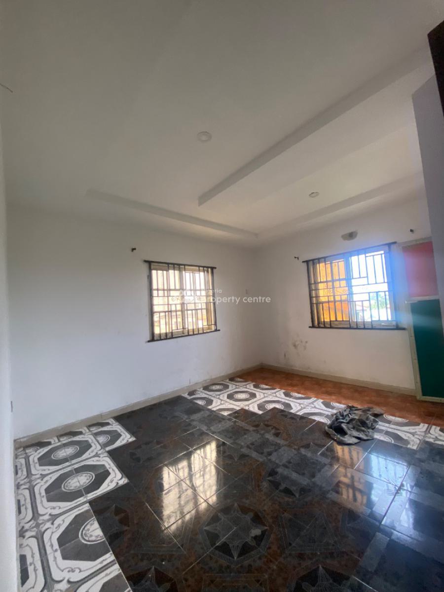 Very Spacious and Sharp 2 Bedroom Apartment Upstairs, Peace Estate By Sky Mall Sangotedo Ajah, Sangotedo, Ajah, Lagos, Flat / Apartment for Rent