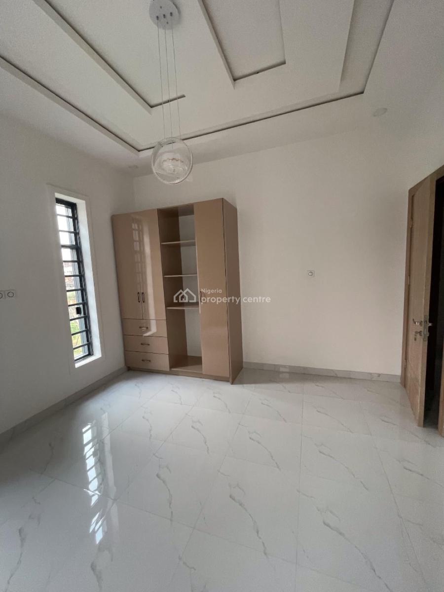 Beautifully Built 5-bedroom Fully Detached Duplex + Bq in an Estate, Perfect for Luxury Family Living, Premium Rental Income, Or Airbnb, Yaba, Lagos, Detached Duplex for Sale