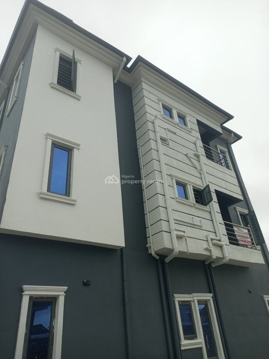 Luxury Newly Built 2 Bedroom Upstairs, Bucknor Estate Jakande Axis., Isolo, Lagos, Flat / Apartment for Rent