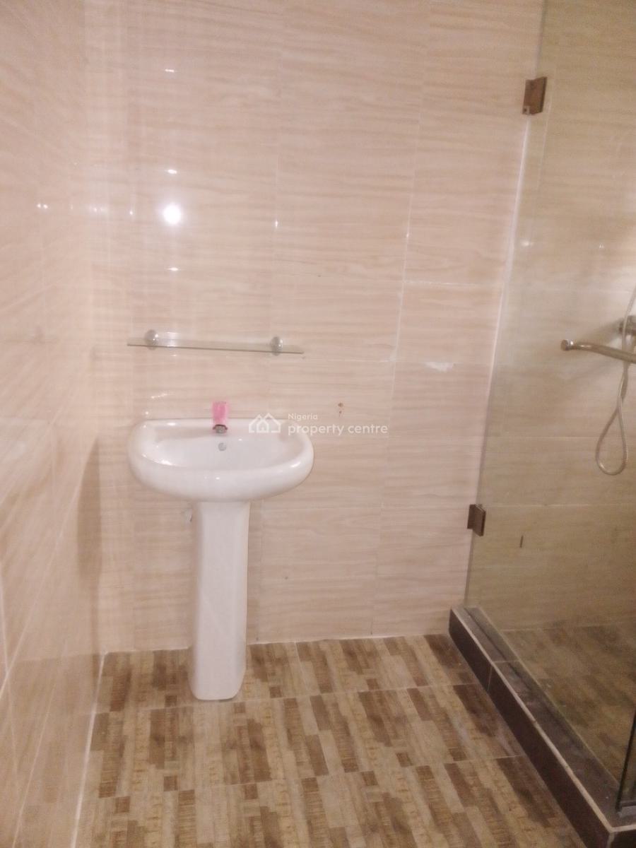 Well Maintained 3 Bedroom Flat, Oribanwa Phase2, Eputu, Ibeju Lekki, Lagos, Flat / Apartment for Rent
