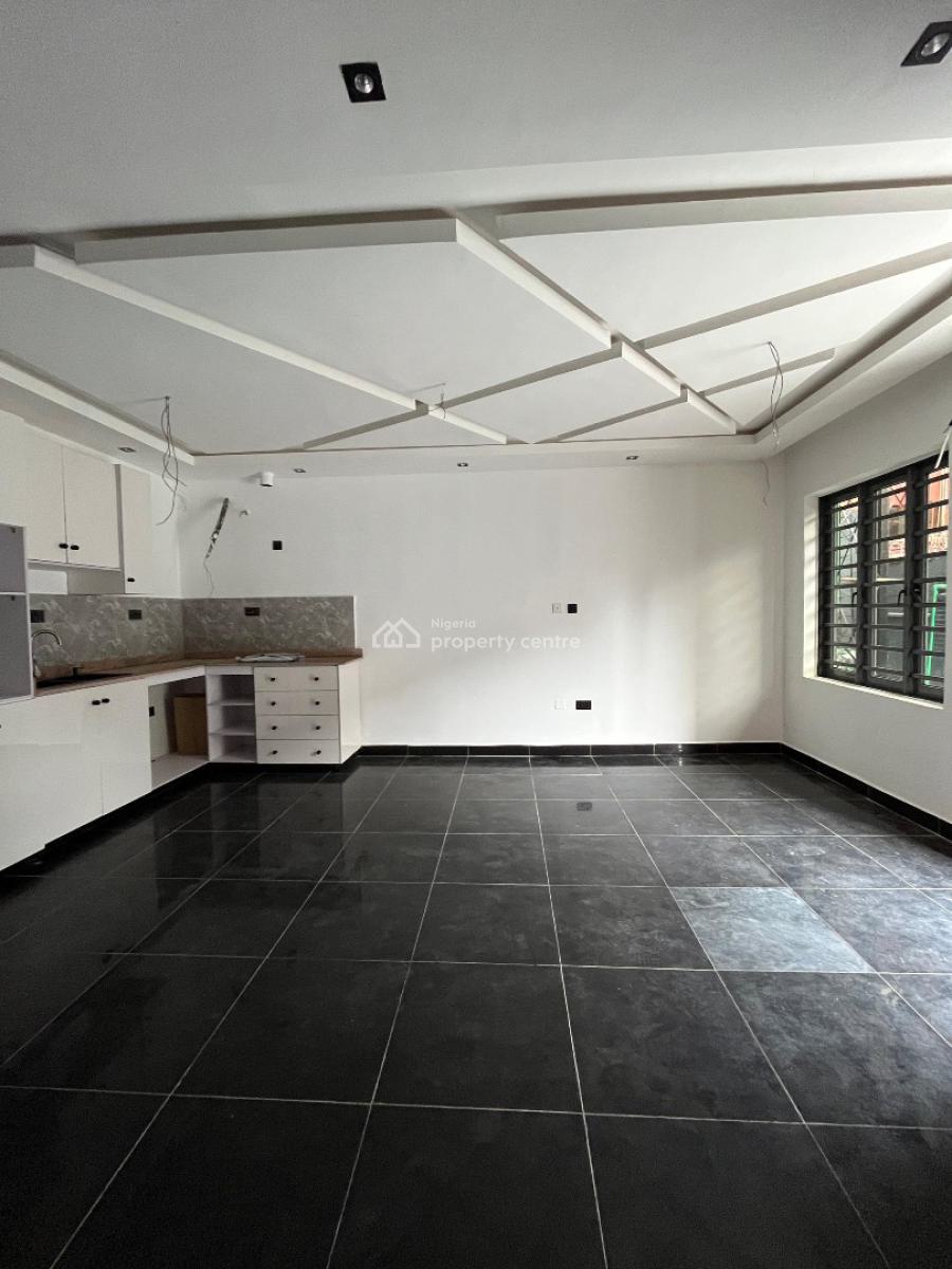 Affordable 2 Bedroom Apartment in a Secured Estste, Very Spacious Room|proximity to Airport|ample Car Park, Allen, Ikeja, Lagos, Flat / Apartment for Sale