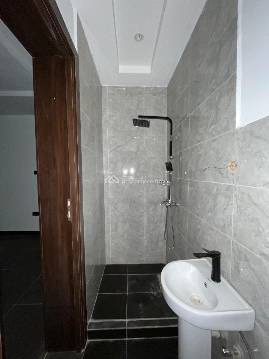 Affordable 2 Bedroom Apartment in a Secured Estste, Very Spacious Room|proximity to Airport|ample Car Park, Allen, Ikeja, Lagos, Flat / Apartment for Sale