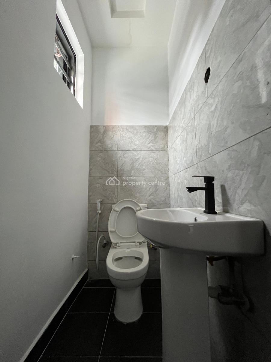 Affordable 2 Bedroom Apartment in a Secured Estste, Very Spacious Room|proximity to Airport|ample Car Park, Allen, Ikeja, Lagos, Flat / Apartment for Sale