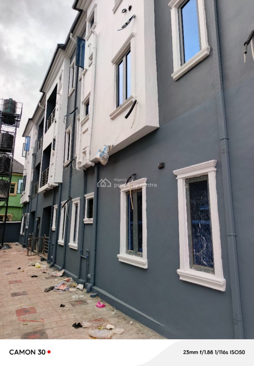 Very Sharp 2 Bedroom Flat in Bucknor Estate with 23hrs Light, Bucknor Estate, Isolo, Lagos, Flat / Apartment for Rent
