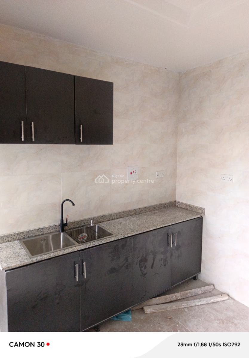 Very Sharp 2 Bedroom Flat in Bucknor Estate with 23hrs Light, Bucknor Estate, Isolo, Lagos, Flat / Apartment for Rent